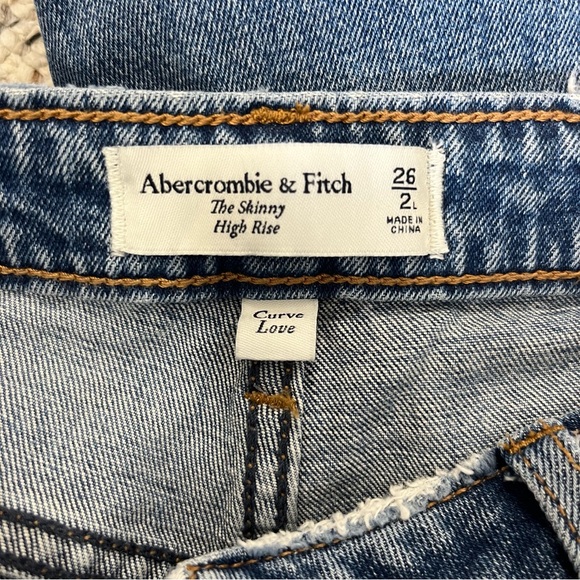 Abercrombie & Fitch The Skinny High Rise Jeans - Picture 7 of 7